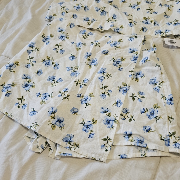 Women's Summer Floral Print Set Skort/top Old NAVY Size Small - Picture 5 of 7